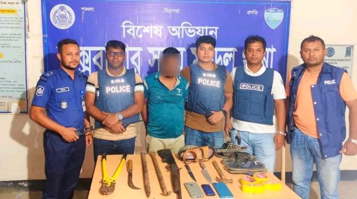 কক্সবাজারে পুলিশের অভিযানে ডাকাত দলের সদস্য গ্রেফতার