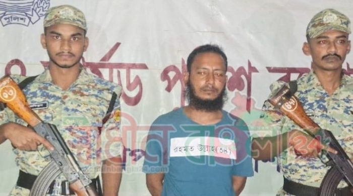 উখিয়ার রোহিঙ্গা ক্যাম্পে অস্ত্রসহ আরসা কমান্ডার আটক