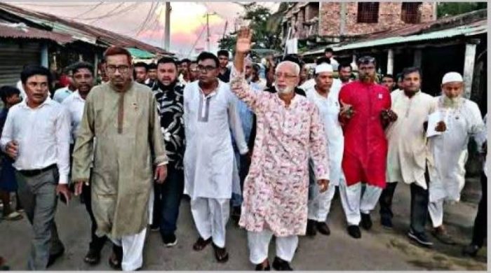 কুতুবদিয়ায় সাবেক এমপি আলমগীর ফরিদের গণসংযোগ