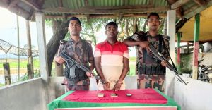 উখিয়ায় আলোচিত ইয়াবা ডন মনির ৬৪ বিজিবির হাতে আটক